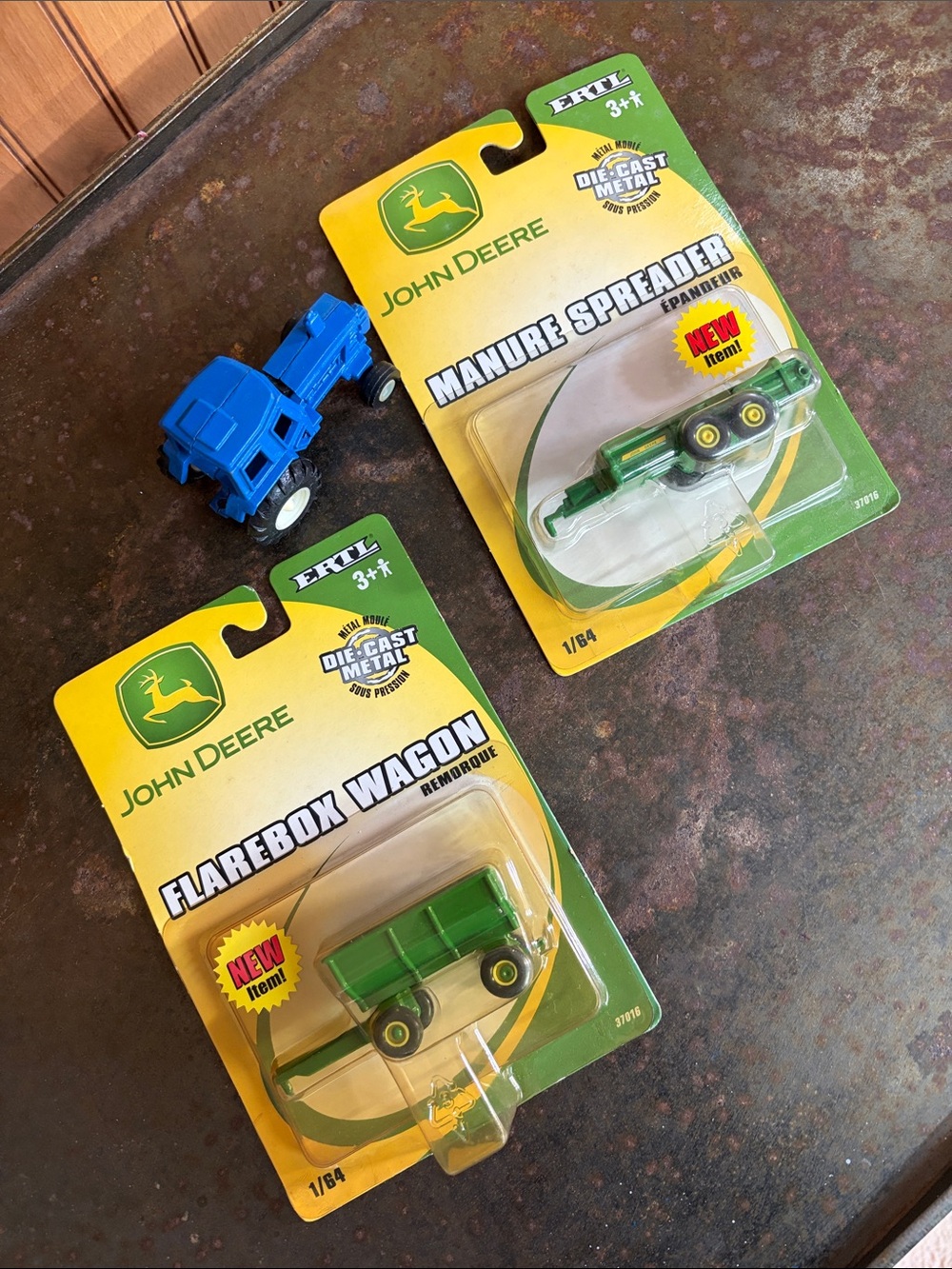 John Deere Farm Cake Toppers (2) VTG ERTL & 1/64 Die-Cast Toy Tractor(Unbranded)